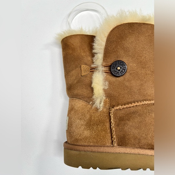 UGG Bailey Eva SINGLE Boot Leather Sheepskin Fur Suede Button Snow Right Foot 5 - Picture 5 of 13